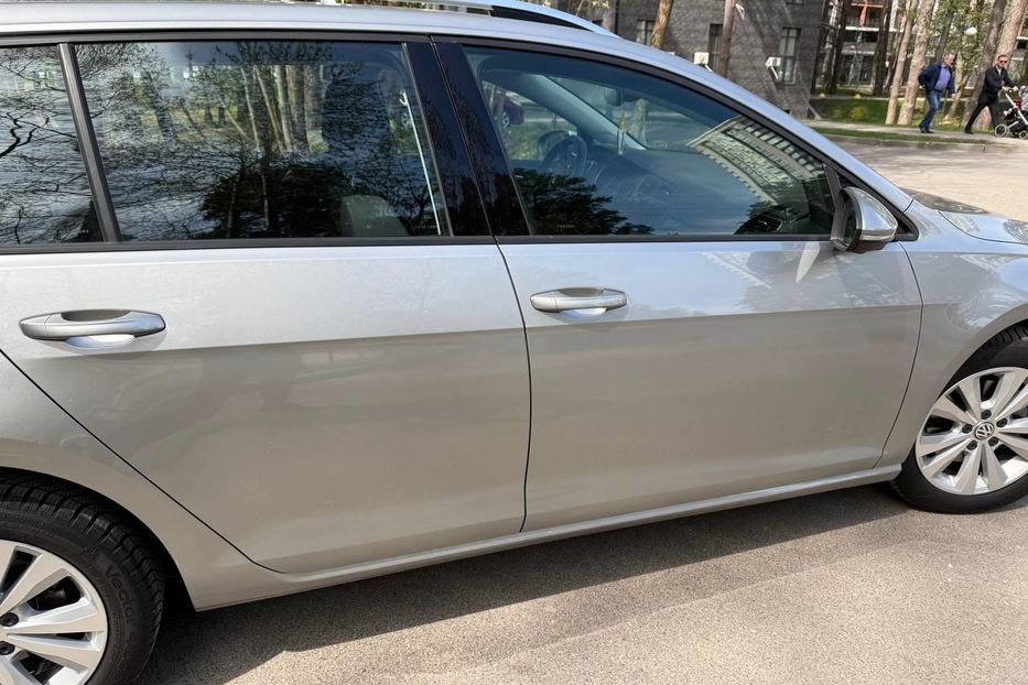 Продам Volkswagen Golf VII Comfortline 1.6 TDI 2019 года в Киеве