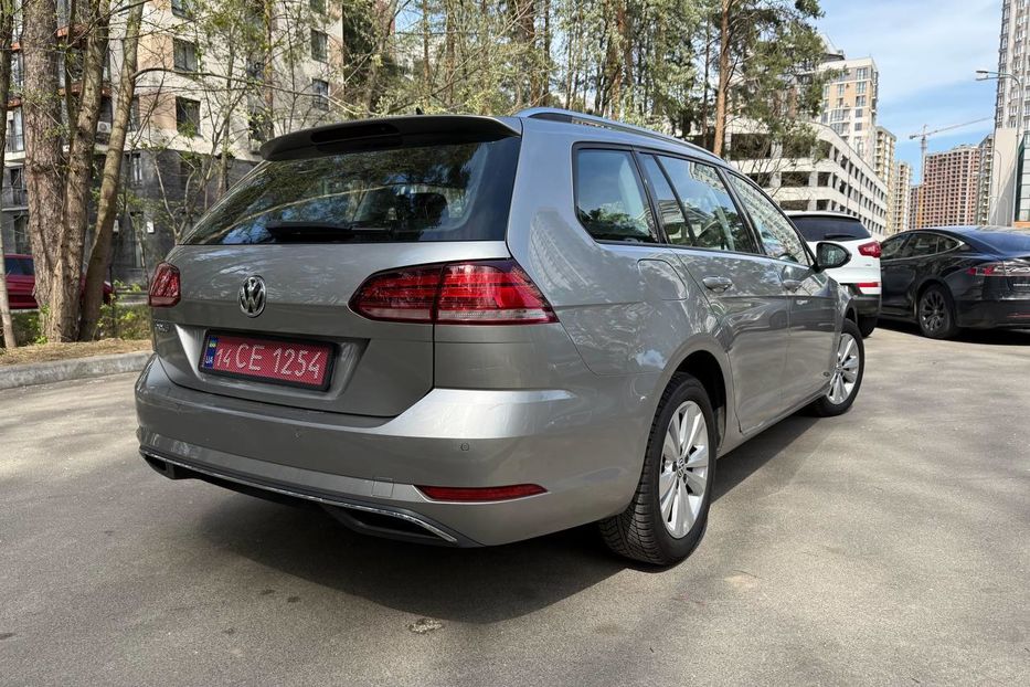 Продам Volkswagen Golf VII Comfortline 1.6 TDI 2019 года в Киеве