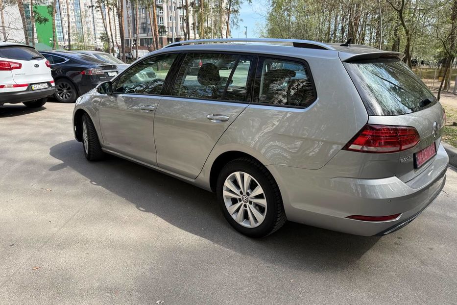 Продам Volkswagen Golf VII Comfortline 1.6 TDI 2019 года в Киеве