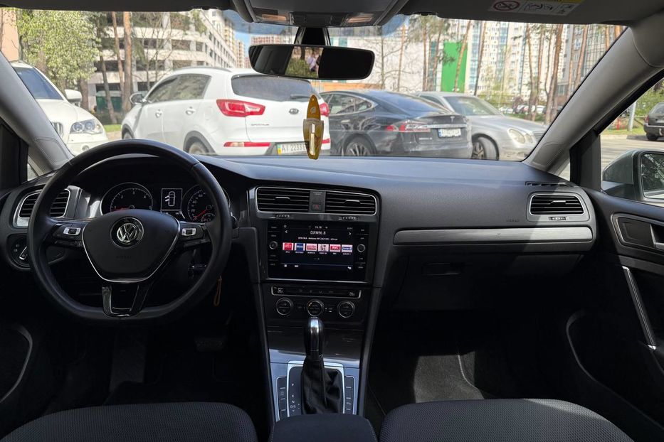 Продам Volkswagen Golf VII Comfortline 1.6 TDI 2019 года в Киеве
