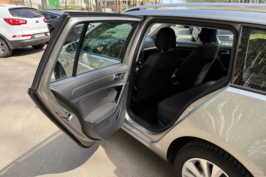 Продам Volkswagen Golf VII Comfortline 1.6 TDI 2019 года в Киеве