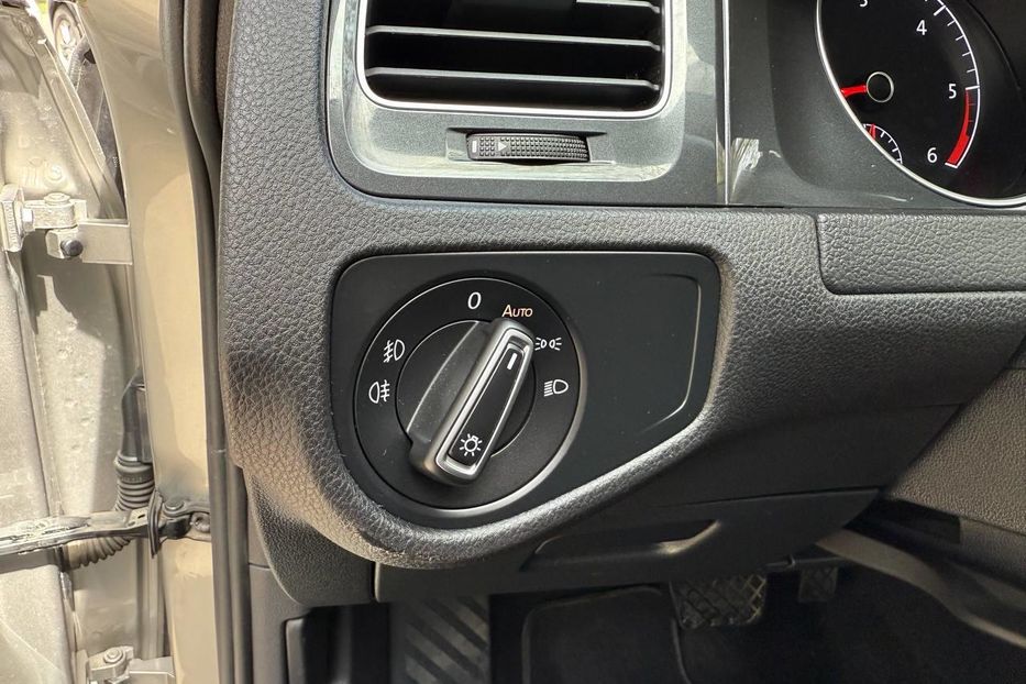 Продам Volkswagen Golf VII Comfortline 1.6 TDI 2019 года в Киеве