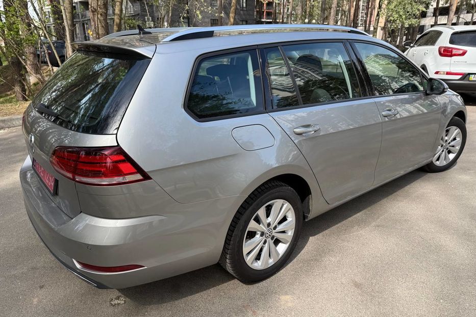 Продам Volkswagen Golf VII Comfortline 1.6 TDI 2019 года в Киеве