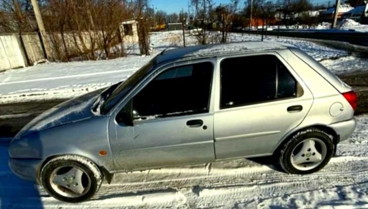 Продам Ford Fiesta 1998 года в Харькове