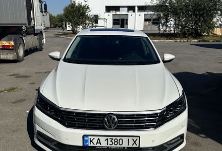 Продам Volkswagen Passat B7 2018 года в Житомире