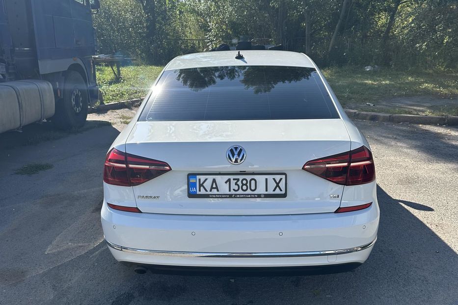 Продам Volkswagen Passat B7 2018 года в Житомире