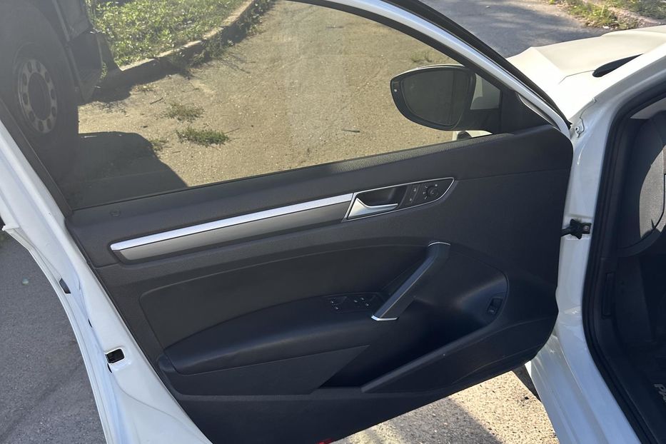 Продам Volkswagen Passat B7 2018 года в Житомире