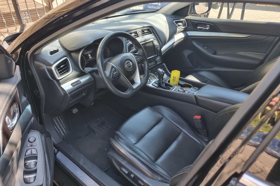 Продам Nissan Maxima 2019 года в Одессе