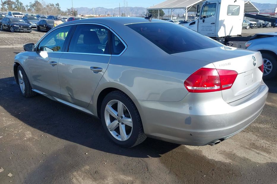 Продам Volkswagen Passat B7 SE 2013 года в Киеве