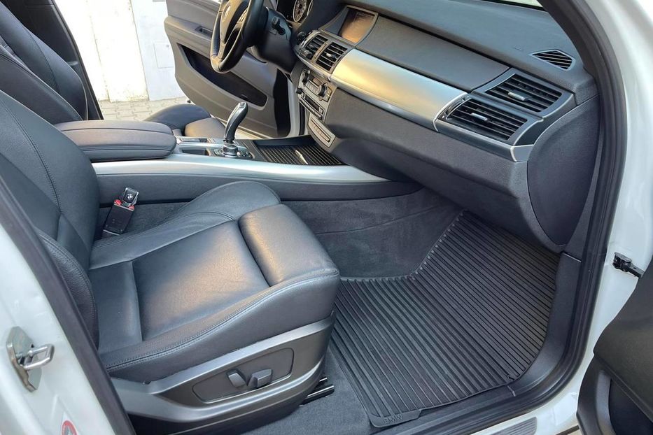 Продам BMW X5 2010 года в Одессе