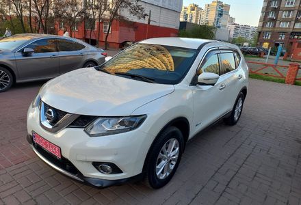 Продам Nissan X-Trail T-32 ГІБРИД 2015 года в Киеве