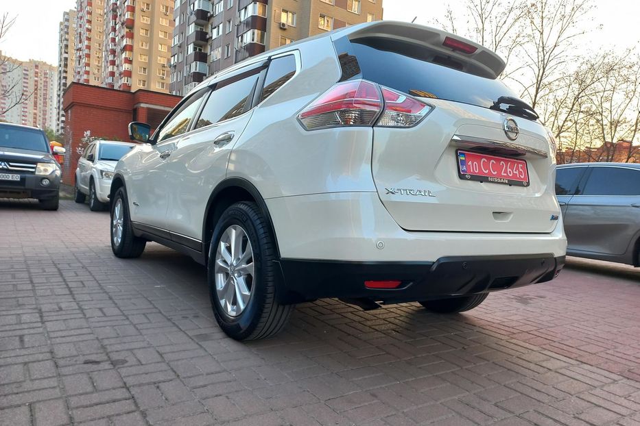Продам Nissan X-Trail T-32 ГІБРИД 2015 года в Киеве