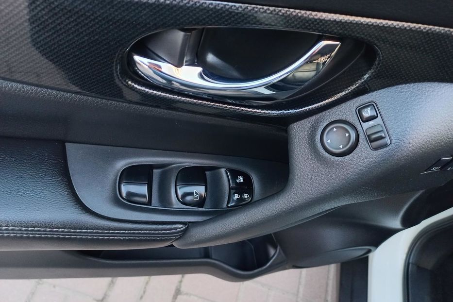 Продам Nissan X-Trail T-32 ГІБРИД 2015 года в Киеве