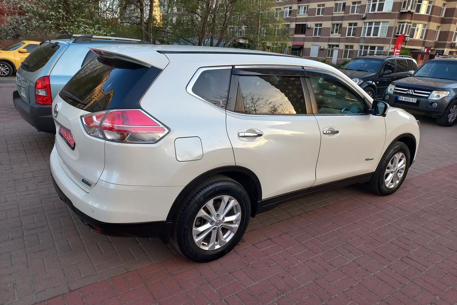 Продам Nissan X-Trail T-32 ГІБРИД 2015 года в Киеве