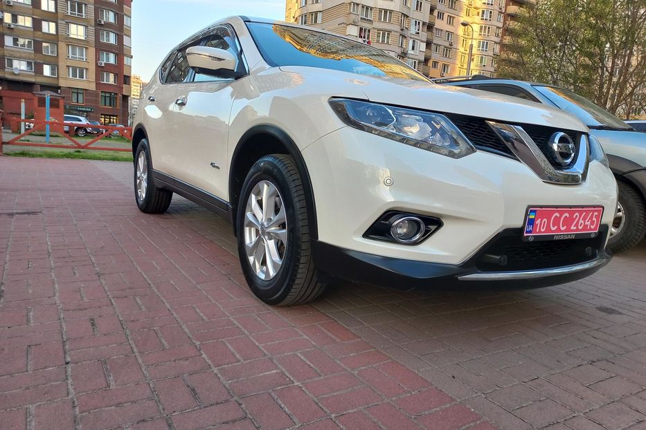 Продам Nissan X-Trail T-32 ГІБРИД 2015 года в Киеве