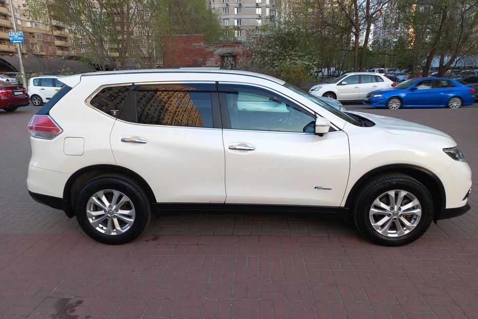 Продам Nissan X-Trail T-32 ГІБРИД 2015 года в Киеве
