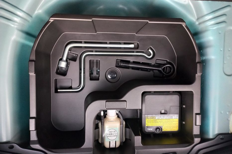 Продам Toyota Prius G SOFT LEATHER SELECTION 2018 года в Киеве