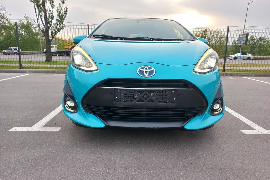 Продам Toyota Prius G SOFT LEATHER SELECTION 2018 года в Киеве