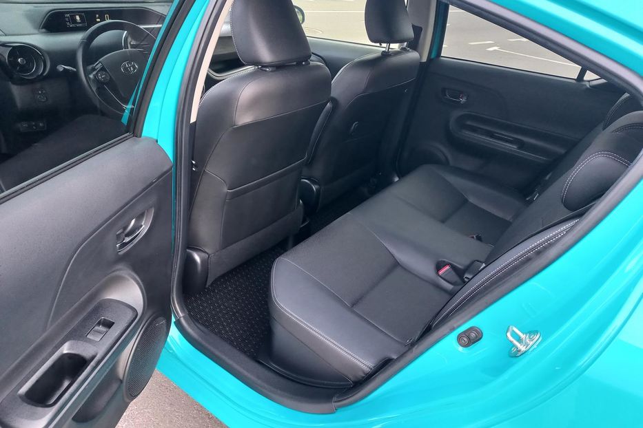 Продам Toyota Prius G SOFT LEATHER SELECTION 2018 года в Киеве