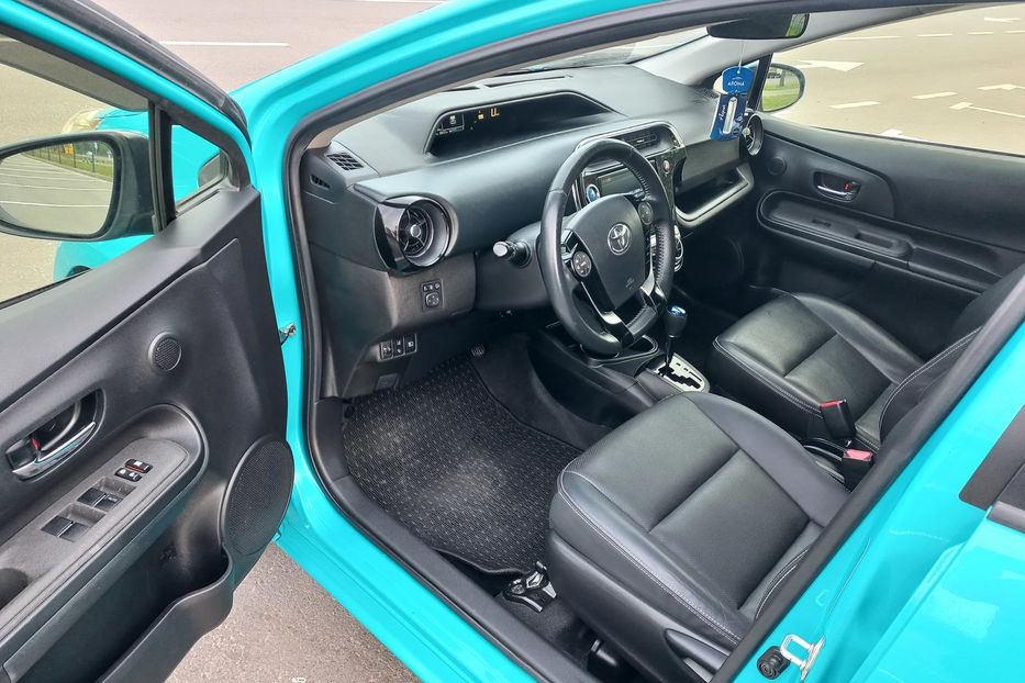 Продам Toyota Prius G SOFT LEATHER SELECTION 2018 года в Киеве