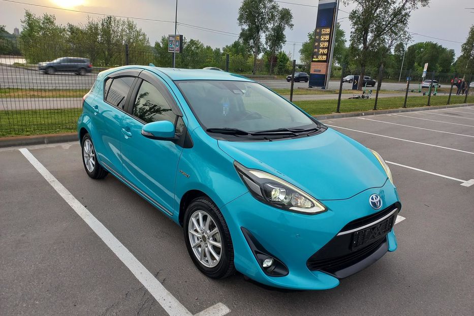 Продам Toyota Prius G SOFT LEATHER SELECTION 2018 года в Киеве