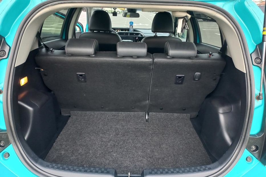 Продам Toyota Prius G SOFT LEATHER SELECTION 2018 года в Киеве
