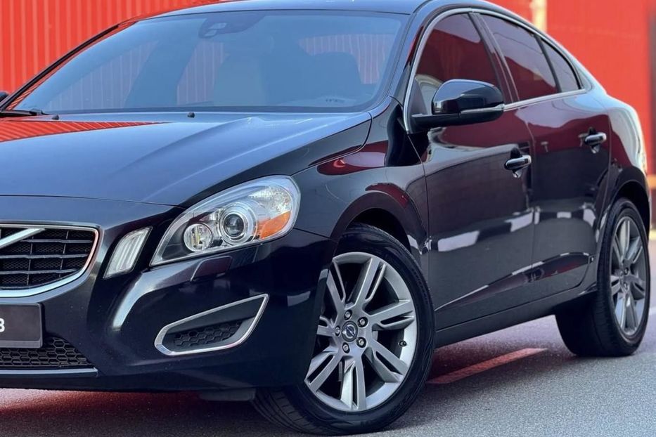 Продам Volvo S60 Summum 2012 года в Киеве