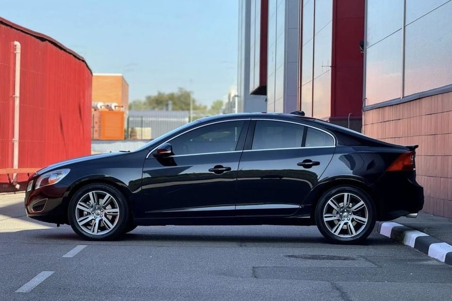 Продам Volvo S60 Summum 2012 года в Киеве