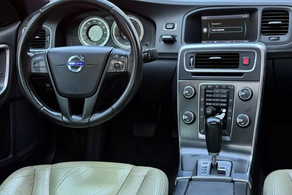 Продам Volvo S60 Summum 2012 года в Киеве