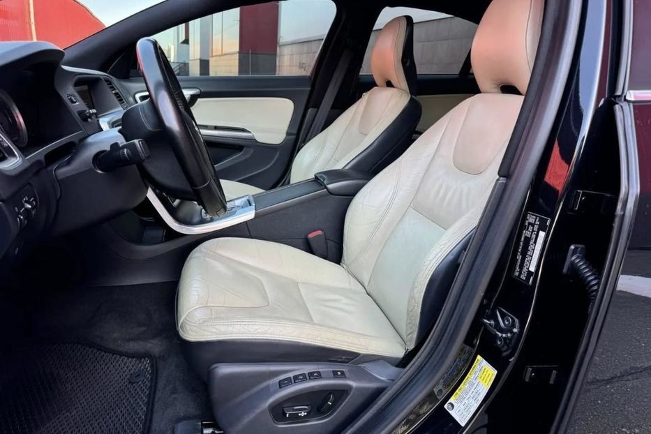 Продам Volvo S60 Summum 2012 года в Киеве