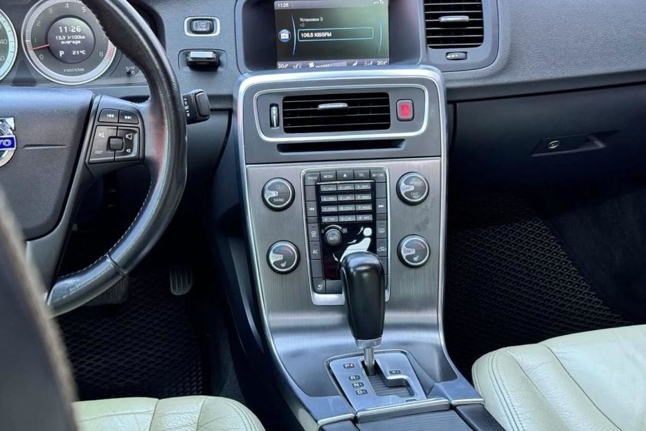Продам Volvo S60 Summum 2012 года в Киеве