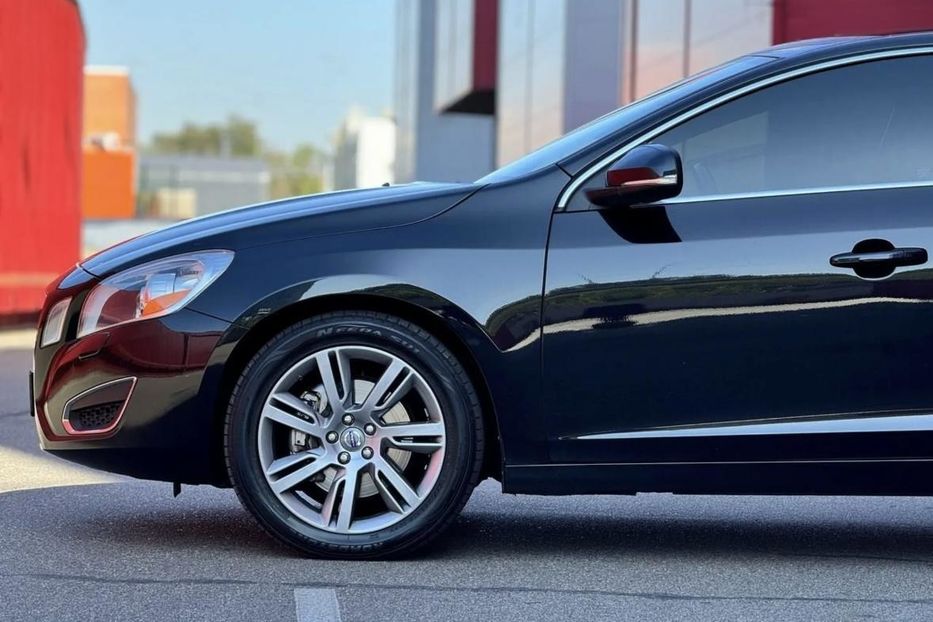 Продам Volvo S60 Summum 2012 года в Киеве