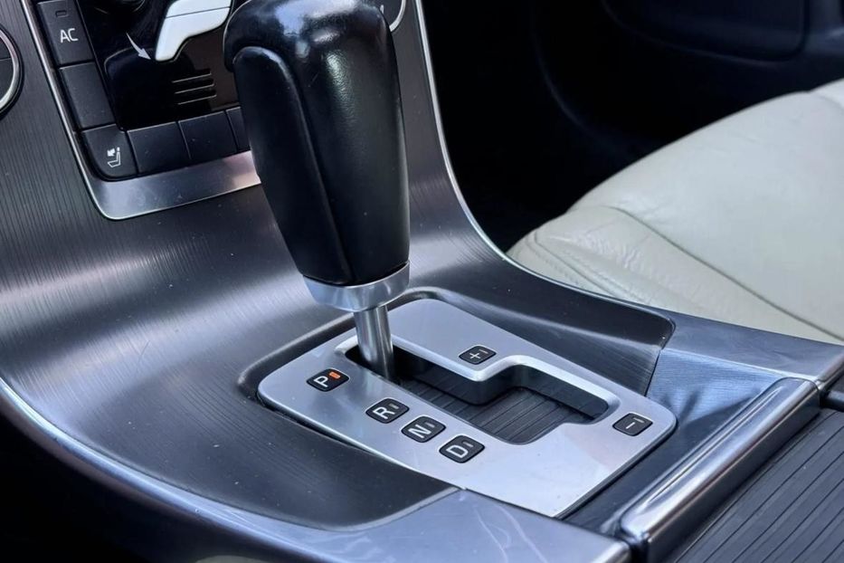 Продам Volvo S60 Summum 2012 года в Киеве