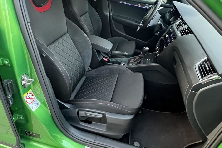 Продам Skoda Octavia A7 RS 2020 года в Луцке