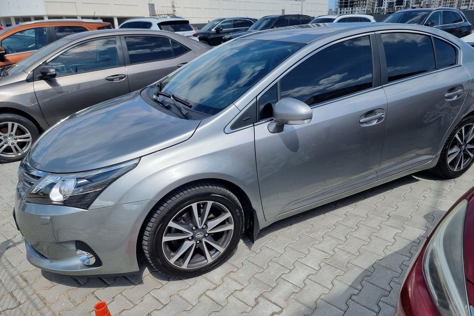 Продам Toyota Avensis Full option 2012 года в Одессе