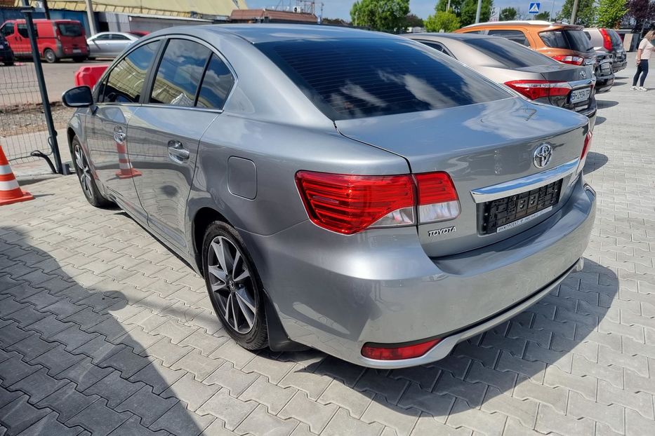 Продам Toyota Avensis Full option 2012 года в Одессе