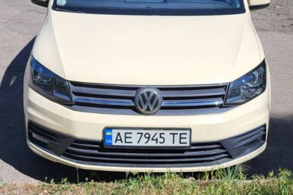 Продам Volkswagen Caddy пасс. 2.0TDI DSG (150 л.с.) 2015 года в Днепре