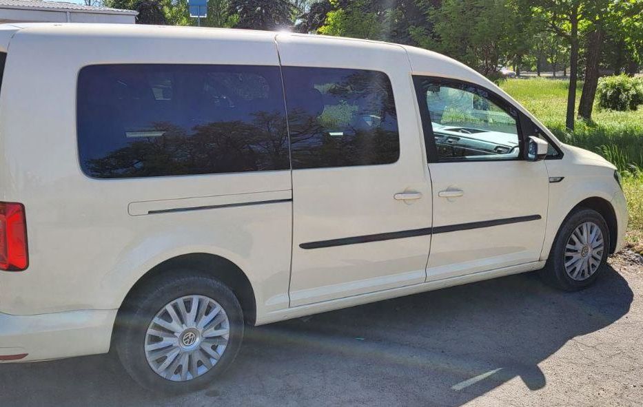 Продам Volkswagen Caddy пасс. 2.0TDI DSG (150 л.с.) 2015 года в Днепре