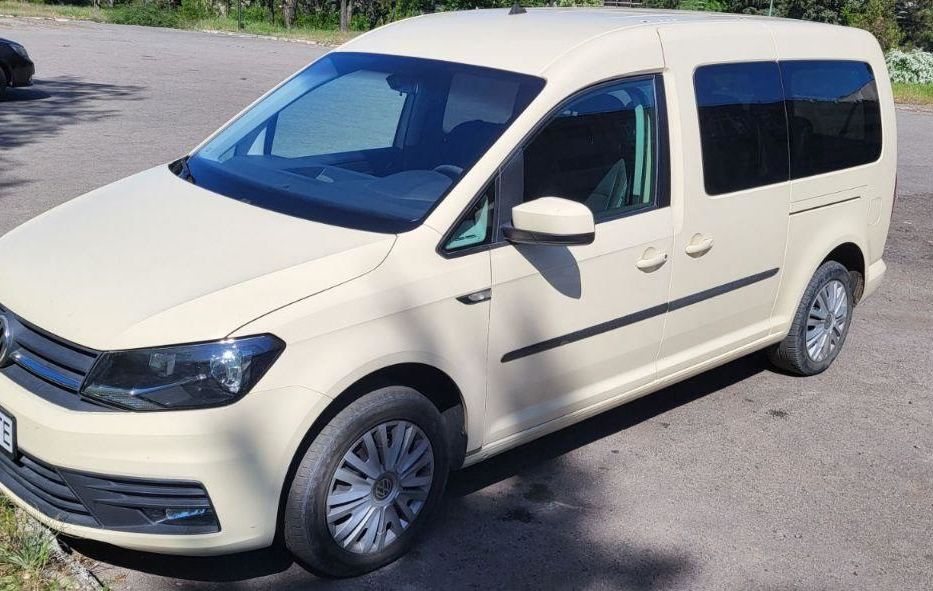 Продам Volkswagen Caddy пасс. 2.0TDI DSG (150 л.с.) 2015 года в Днепре