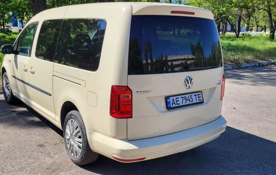 Продам Volkswagen Caddy пасс. 2.0TDI DSG (150 л.с.) 2015 года в Днепре