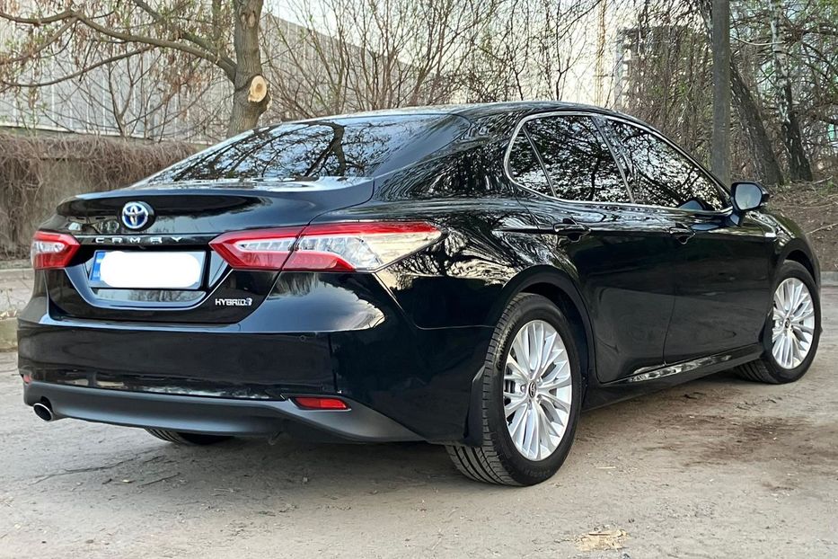 Продам Toyota Camry Premium  2020 года в Киеве