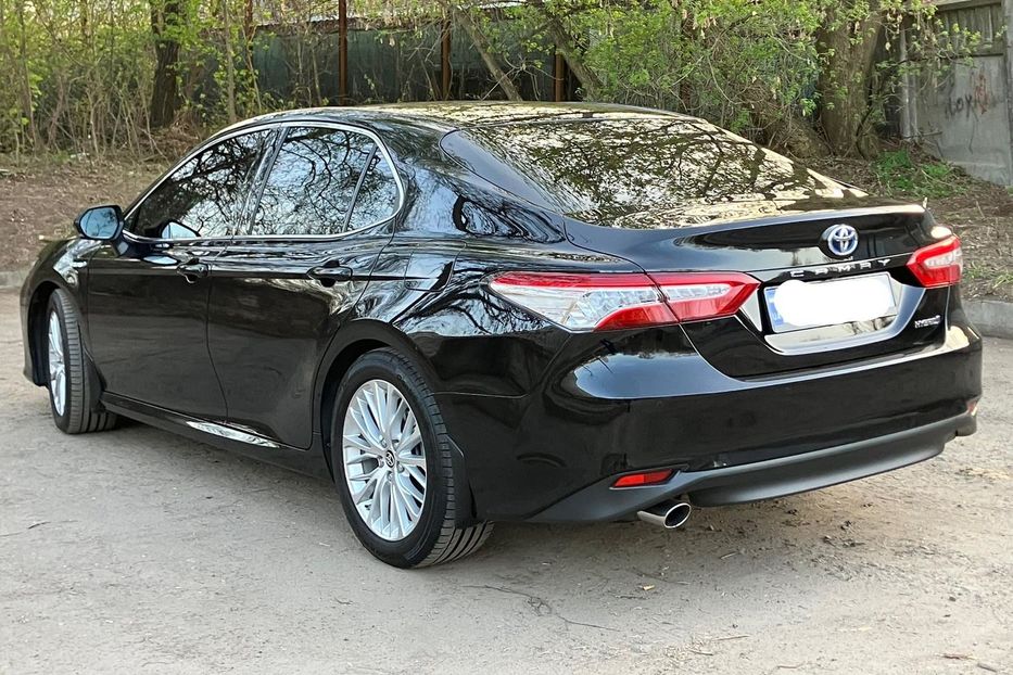 Продам Toyota Camry Premium  2020 года в Киеве