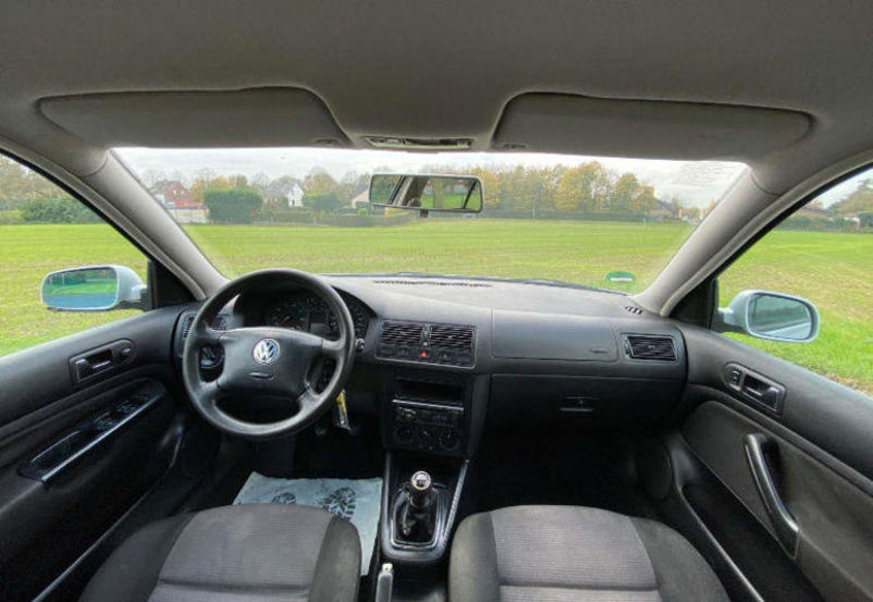 Продам Volkswagen Golf  VI 2002 года в Луцке