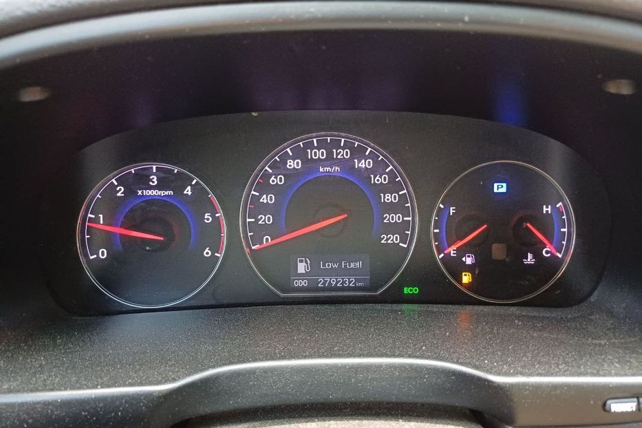 Продам Hyundai Santa FE 2011 года в Киеве