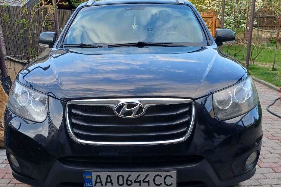 Продам Hyundai Santa FE 2011 года в Киеве