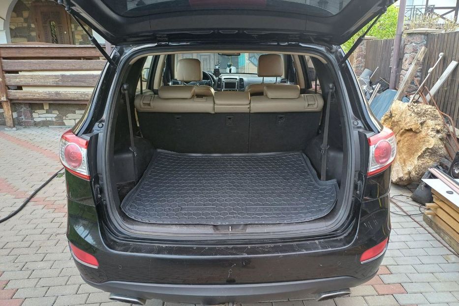 Продам Hyundai Santa FE 2011 года в Киеве