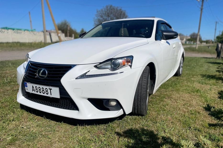 Продам Lexus IS 250 2013 года в Киеве