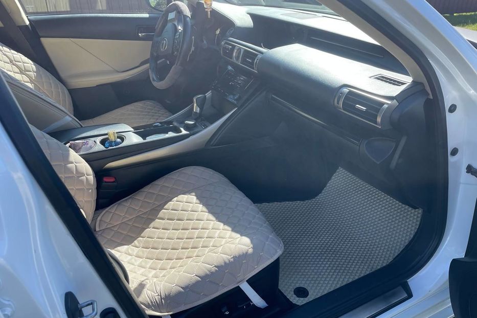 Продам Lexus IS 250 2013 года в Киеве