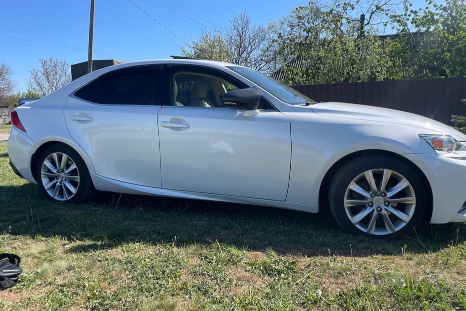 Продам Lexus IS 250 2013 года в Киеве