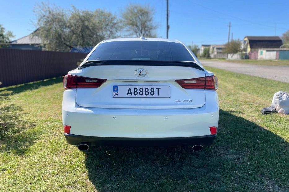 Продам Lexus IS 250 2013 года в Киеве